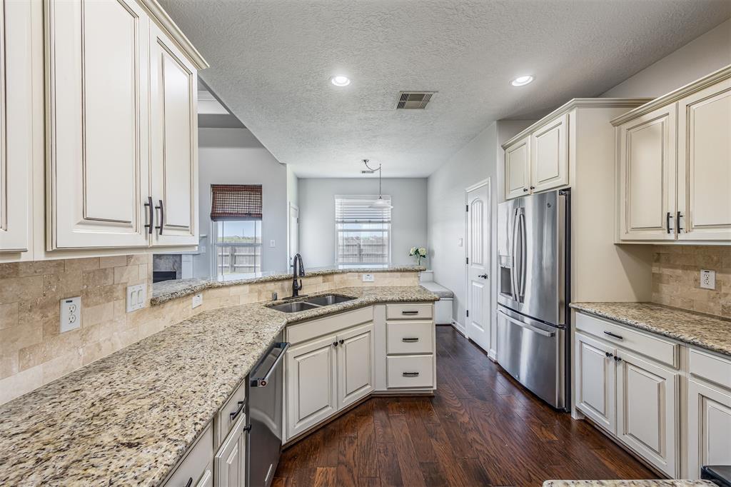 14015 Belmont Circle, Mont Belvieu, Texas image 18