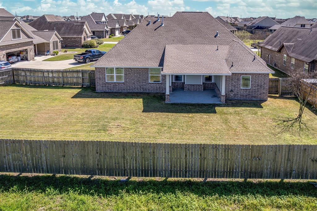14015 Belmont Circle, Mont Belvieu, Texas image 36