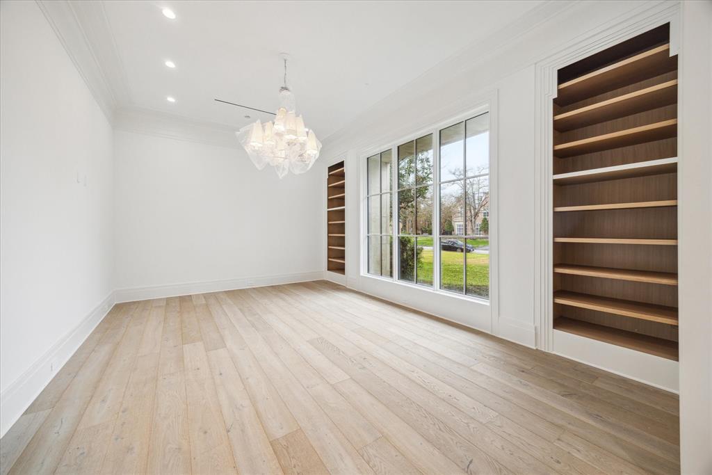 3653 Chevy Chase Drive