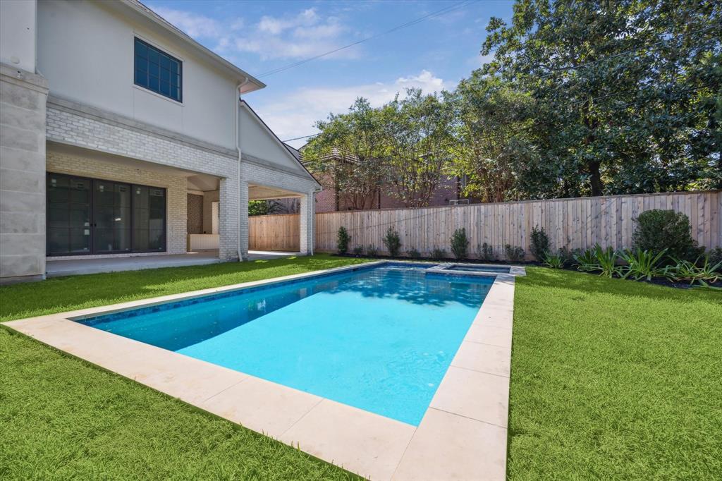 3653 Chevy Chase Drive