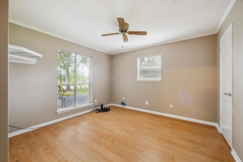 97 El Dorado Drive, Friendswood, Texas image 19