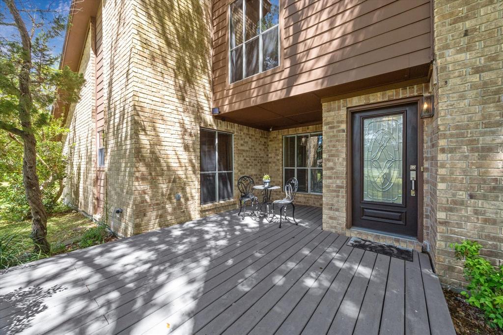 97 El Dorado Drive, Friendswood, Texas image 4