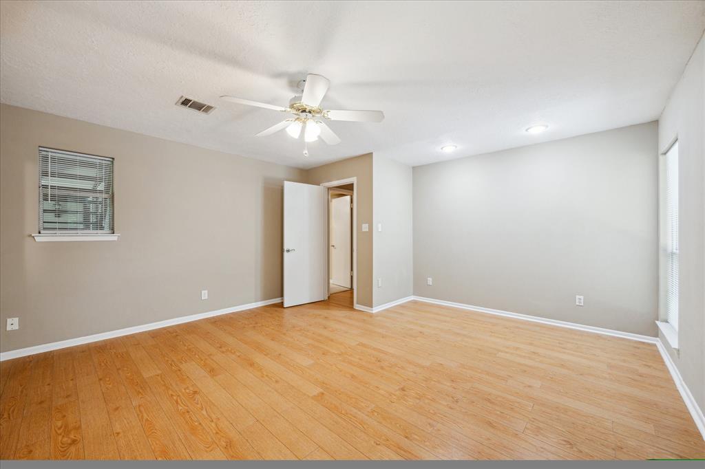 97 El Dorado Drive, Friendswood, Texas image 14