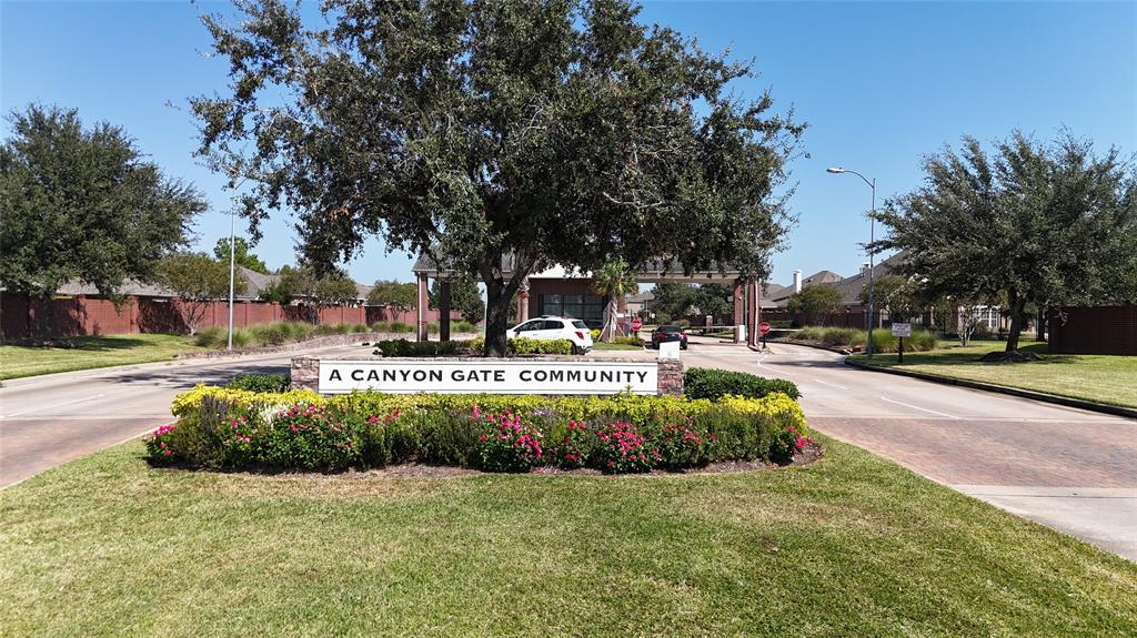 8310 Kerrington Glen Drive, Cypress, Texas image 25