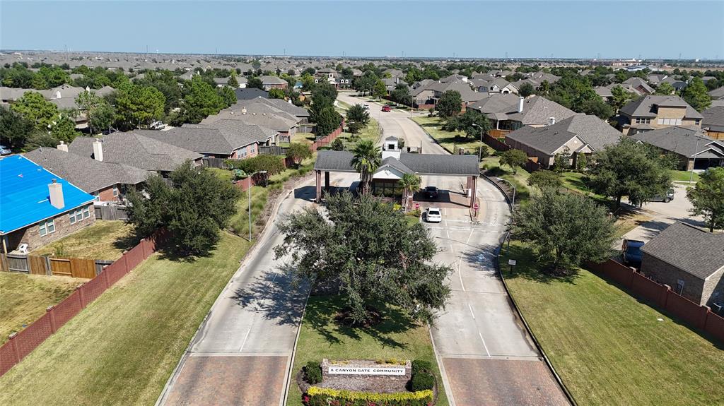 8310 Kerrington Glen Drive, Cypress, Texas image 26