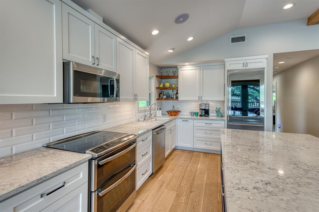 204 Blue Waters Drive, Horseshoe Bay, Texas image 10