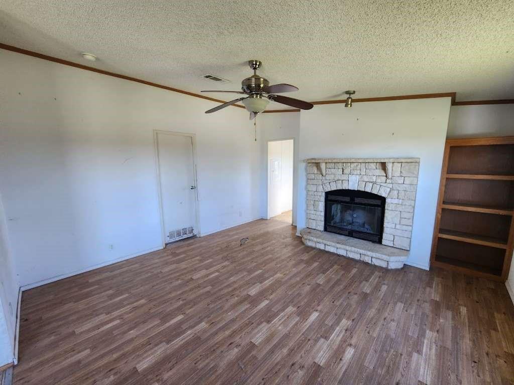 7640 Wd Court, Lipan, Texas image 10