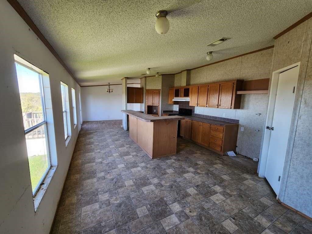 7640 Wd Court, Lipan, Texas image 9