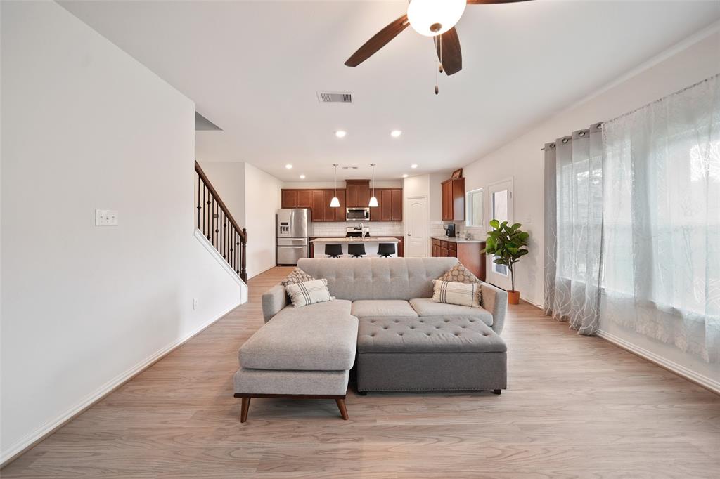 1202 Casal Springs Court, Crosby, Texas image 9