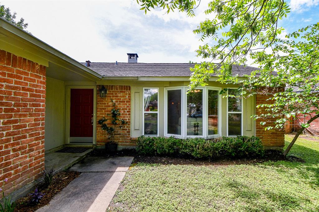 1022 Western Hills Drive, Katy, Texas image 3