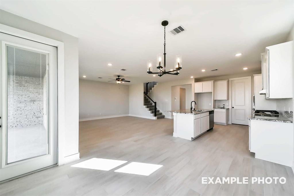 1827 Tioga View Drive, Rosharon, Texas image 18