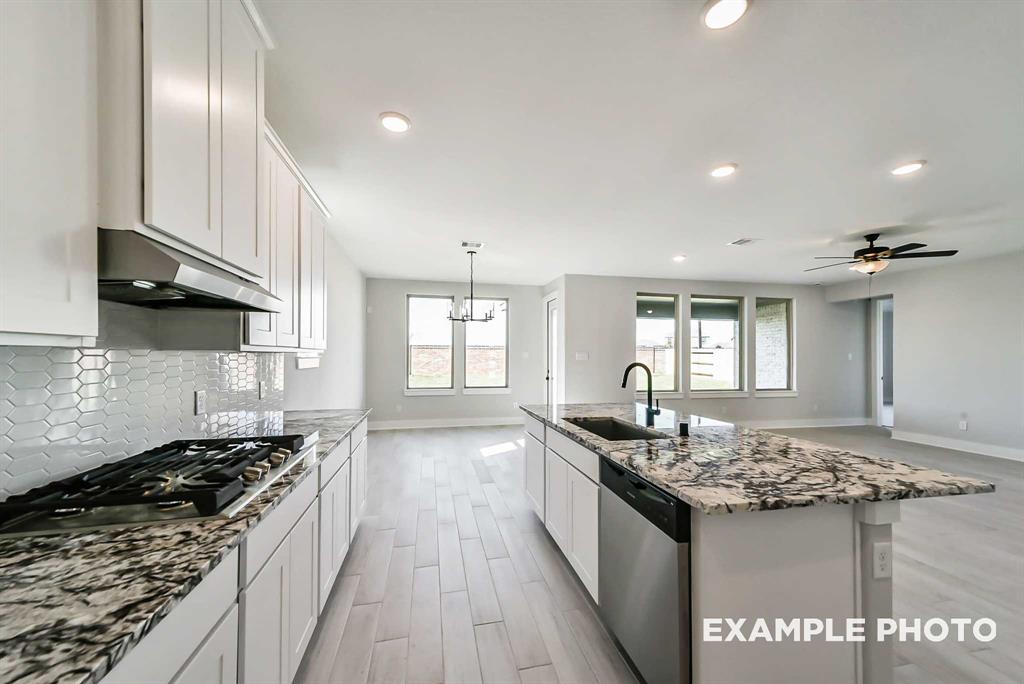 1827 Tioga View Drive, Rosharon, Texas image 14