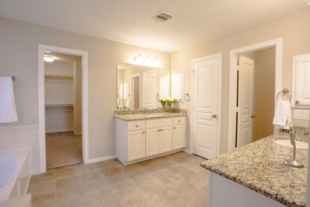 3431 Skyline Village Drive, Houston, Texas image 15
