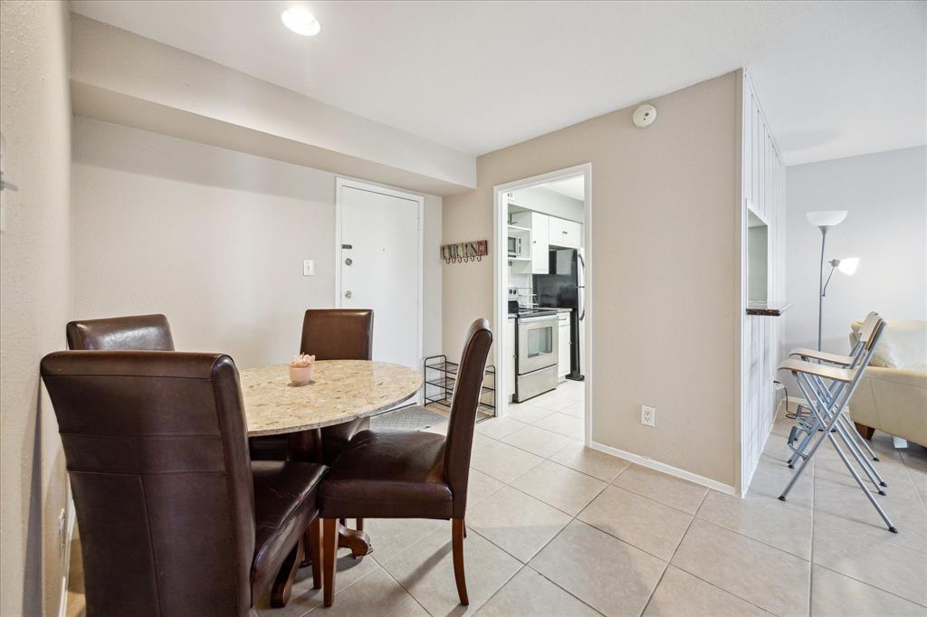 4631 Wild Indigo Street #571, Houston, Texas image 2