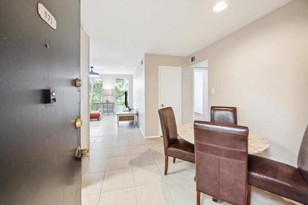 4631 Wild Indigo Street #571, Houston, Texas image 1