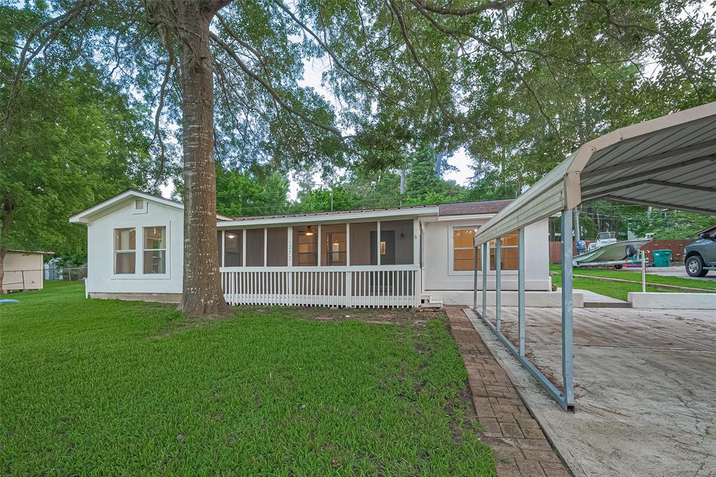 1372 W Pine Lake Circle