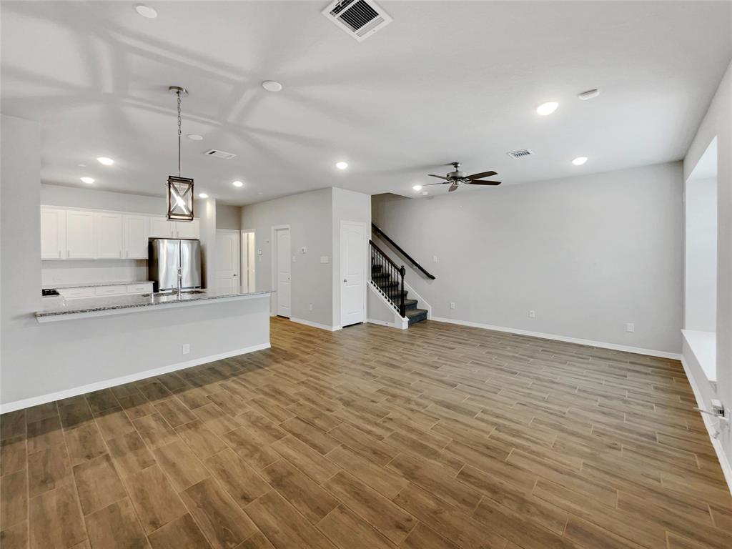 8022 Scanlan Trace, Missouri City, Texas image 3