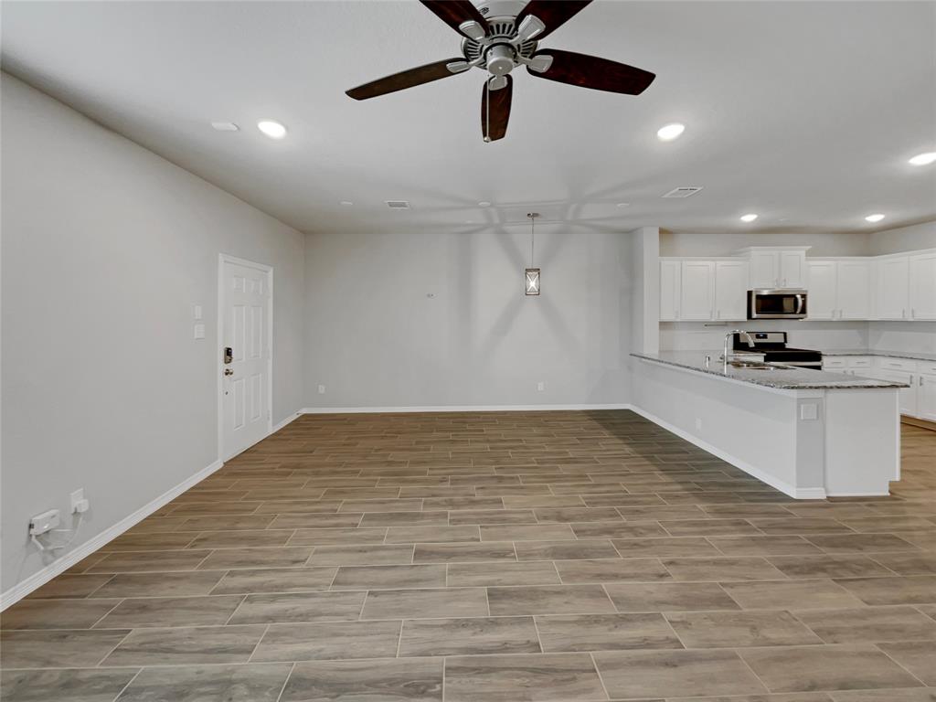 8022 Scanlan Trace, Missouri City, Texas image 10