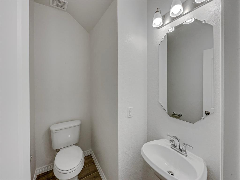 8022 Scanlan Trace, Missouri City, Texas image 12