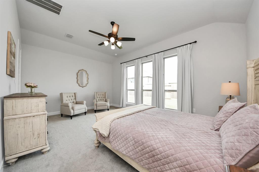 12310 Grassy Bend Drive, Mont Belvieu, Texas image 13