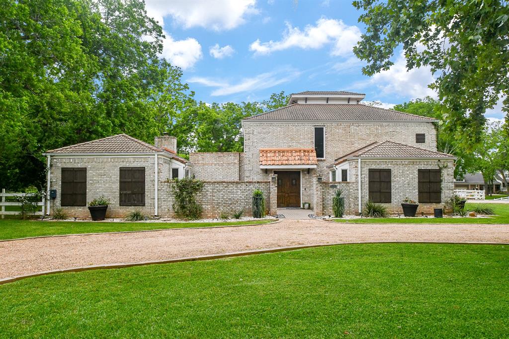 5202 Mimosa Lane, Richmond, Texas image 2