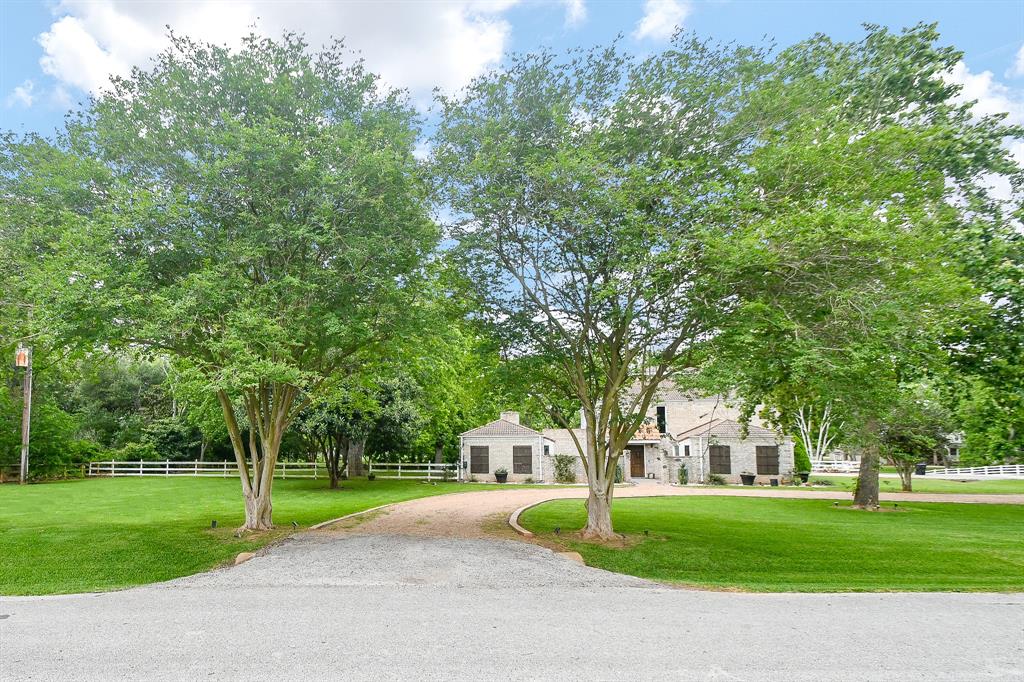 5202 Mimosa Lane, Richmond, Texas image 1
