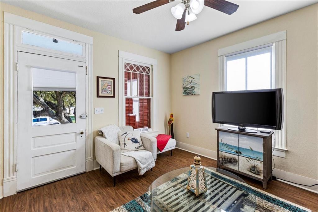 1302 Avenue M 1/2, Galveston, Texas image 7
