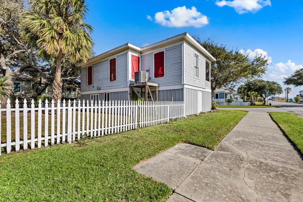 1302 Avenue M 1/2, Galveston, Texas image 25