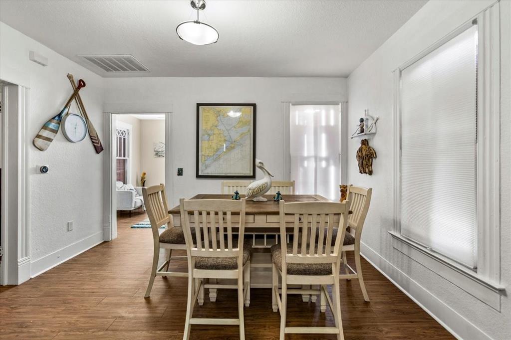 1302 Avenue M 1/2, Galveston, Texas image 11
