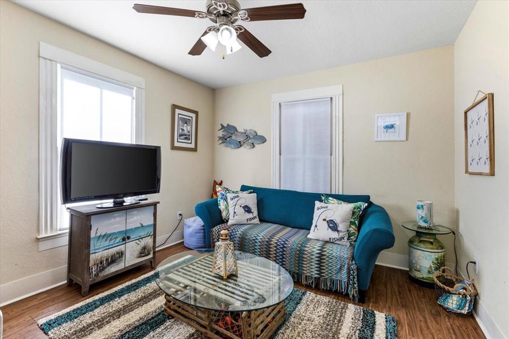 1302 Avenue M 1/2, Galveston, Texas image 8