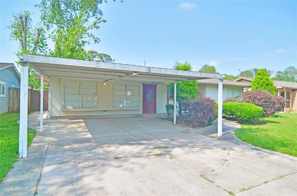 2719 Sweetgum Street