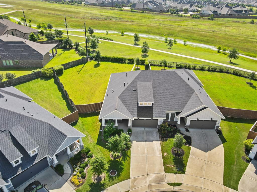 6402 Pomegranate Blossom Drive, Katy, Texas image 2
