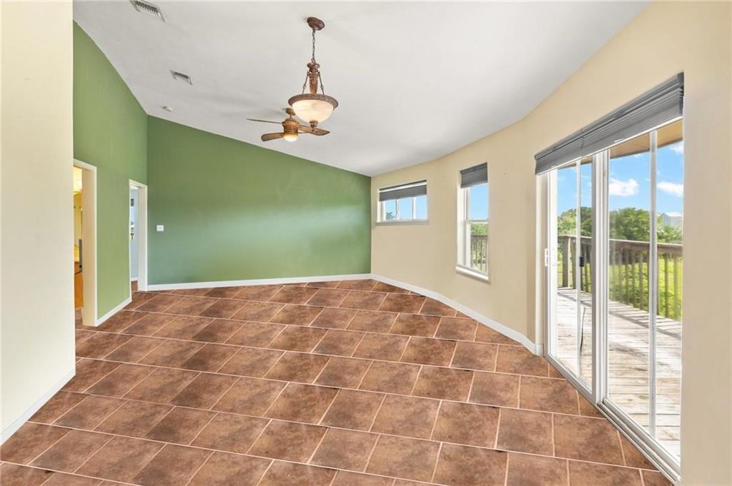 1504 W Saint Louis Avenue, Seadrift, Texas image 19
