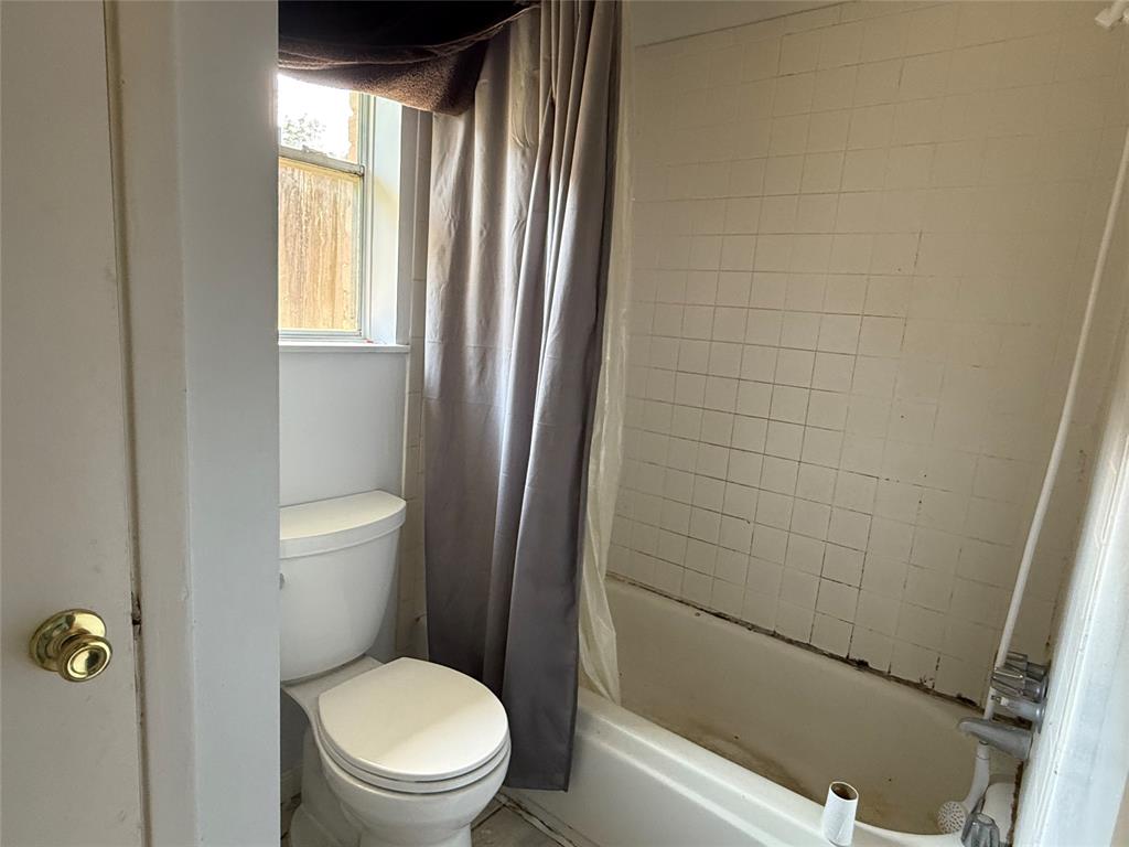 710 Fawnwood Drive, Missouri City, Texas image 21