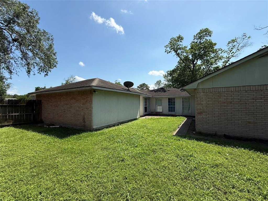 710 Fawnwood Drive, Missouri City, Texas image 26