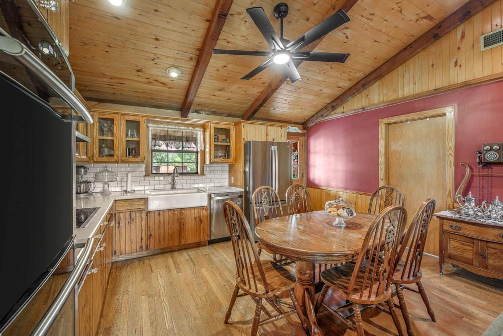 7000 Strickland Lane, Bryan, Texas image 17