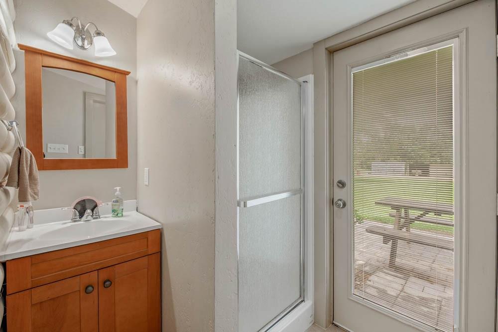 7000 Strickland Lane, Bryan, Texas image 27