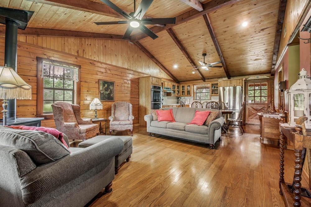 7000 Strickland Lane, Bryan, Texas image 12