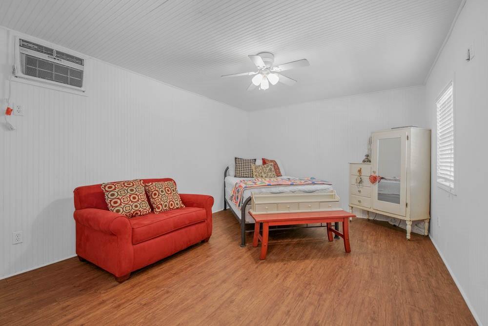 7000 Strickland Lane, Bryan, Texas image 34