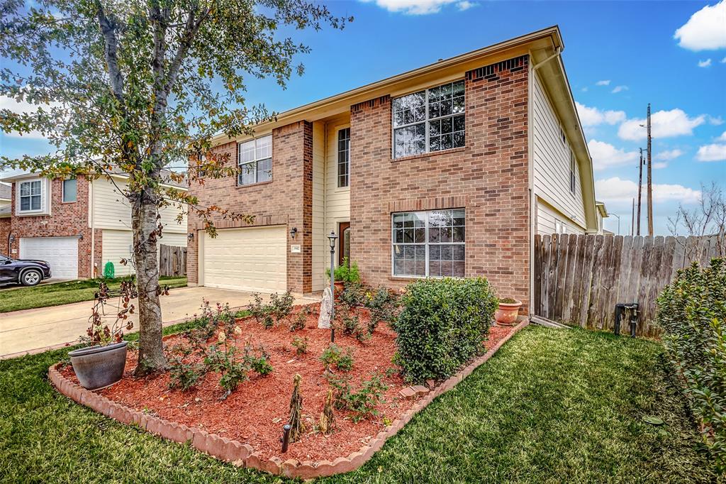 5902 Camron Point Circle, Katy, Texas image 2