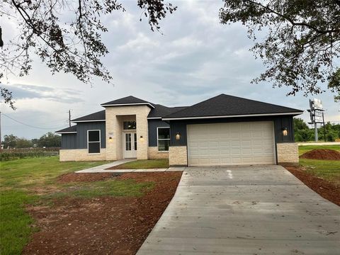 A home in Brazoria