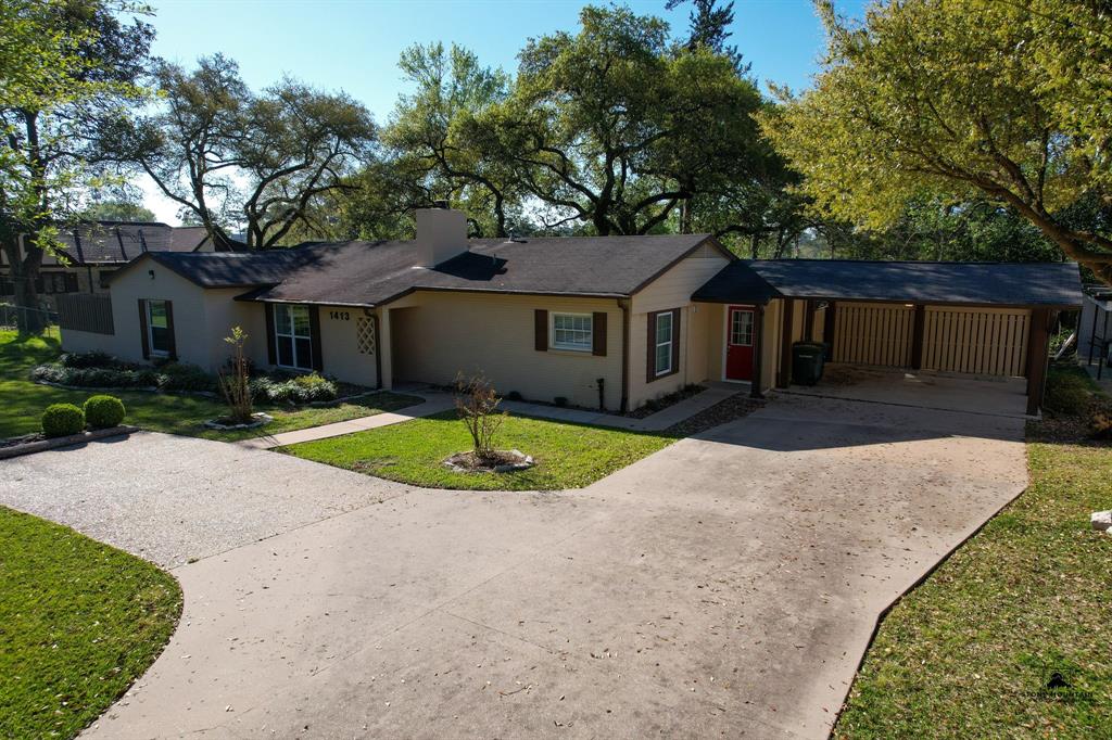 1413 21st Street, Huntsville, Texas image 2