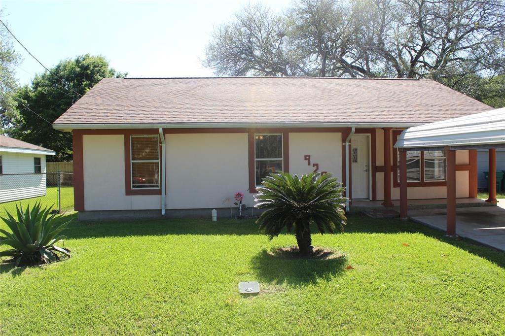 920 Maple Street