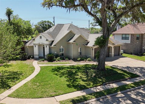 A home in Lake Jackson