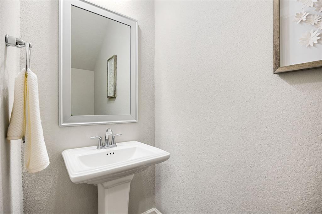 19514 Barking Frog Lane Ln, Cypress, Texas image 21