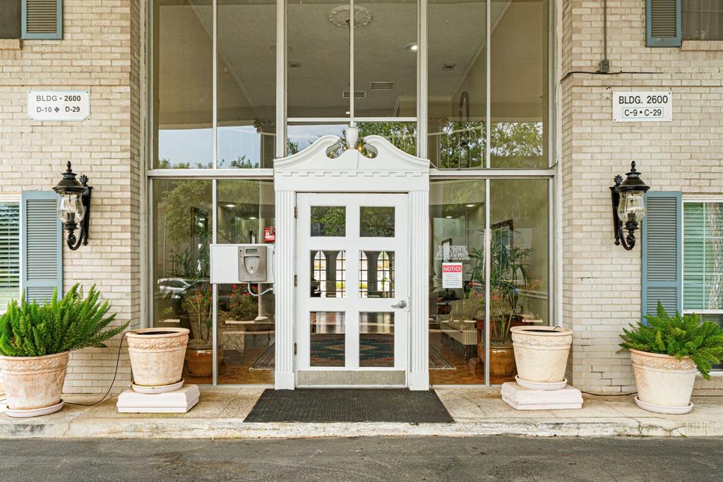 2600 Bellefontaine St #D12, Houston, Texas image 2