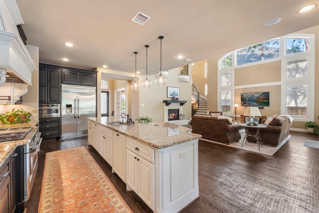 141 Evergreen Oak Drive, Conroe, Texas image 9