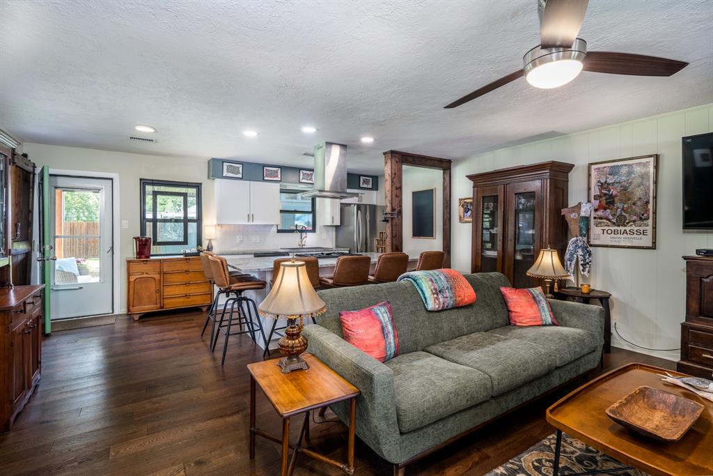 211 S Poplar Street, Tomball, Texas image 11