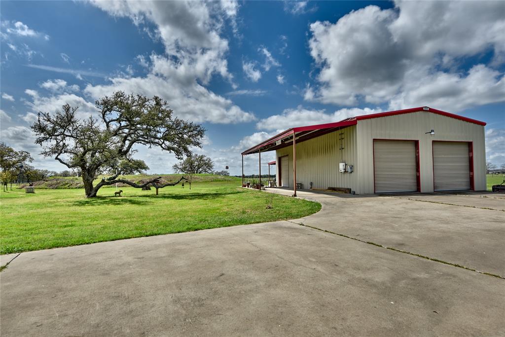 520 Highway 290, Ledbetter, Texas image 32