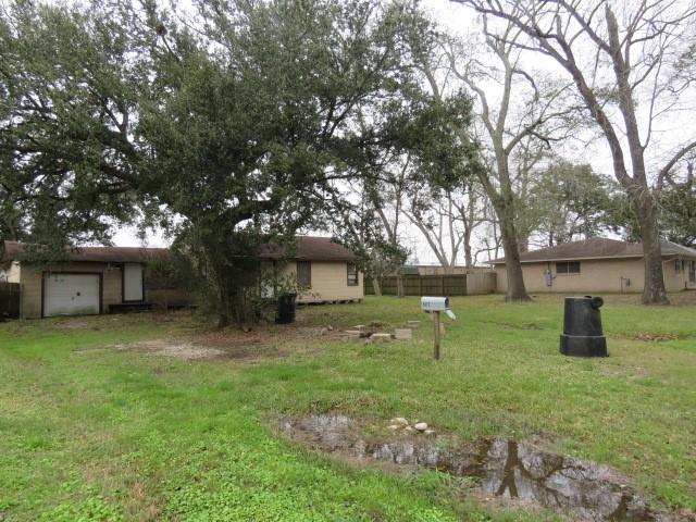 807 S 12th Street, Nederland, Texas image 8